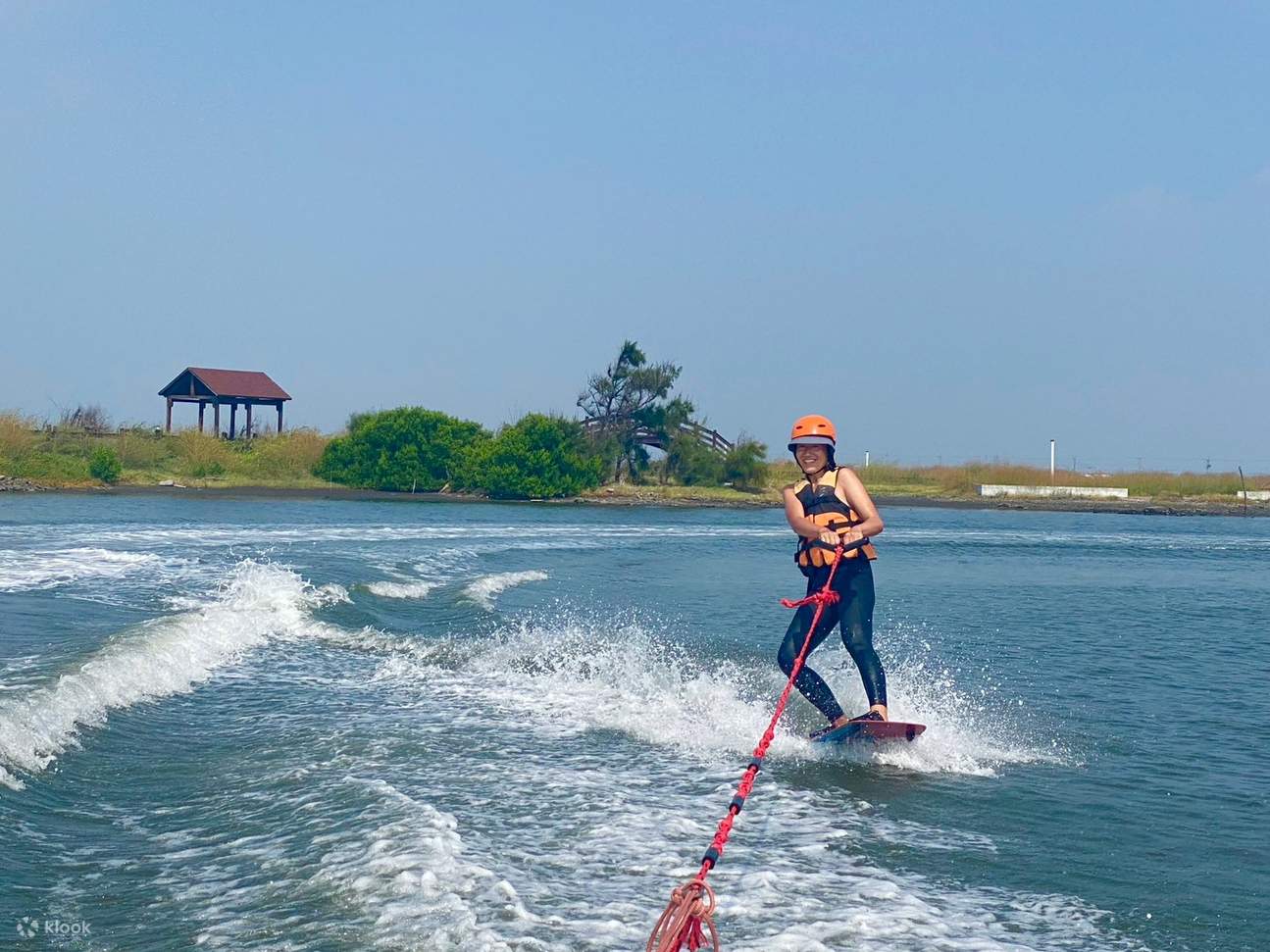 Yunlin San Tia仑 / Breitband-Wasserski-Erlebnis